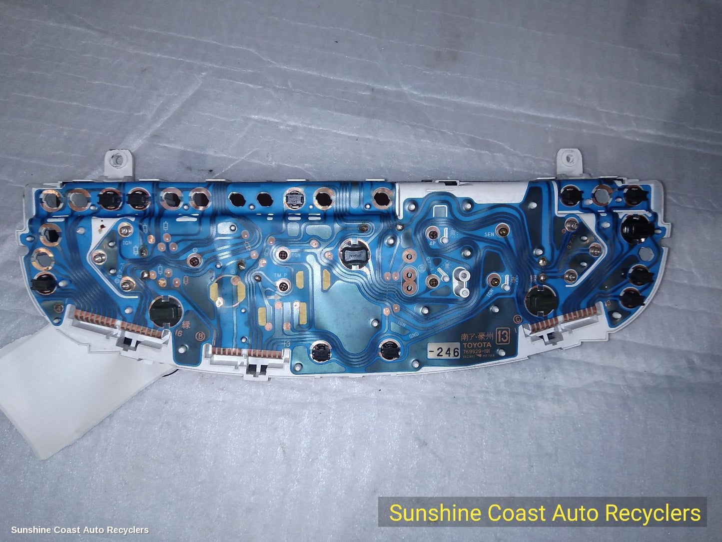 1997-2005 Toyota Hilux Instrument Cluster