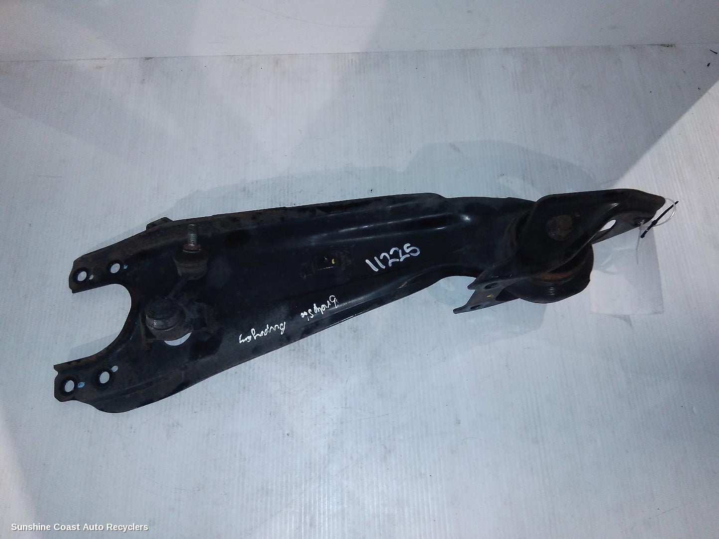 2005-2014 Kia Carnival/grand Carnival Right Rear Trailing Arm