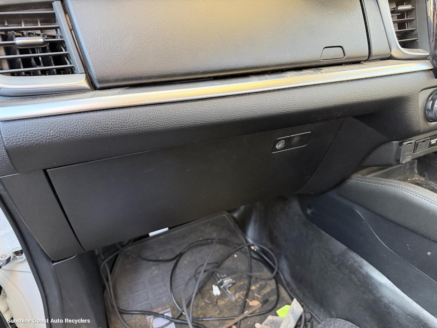 2020-2026 Mazda Bt50 Glove Box