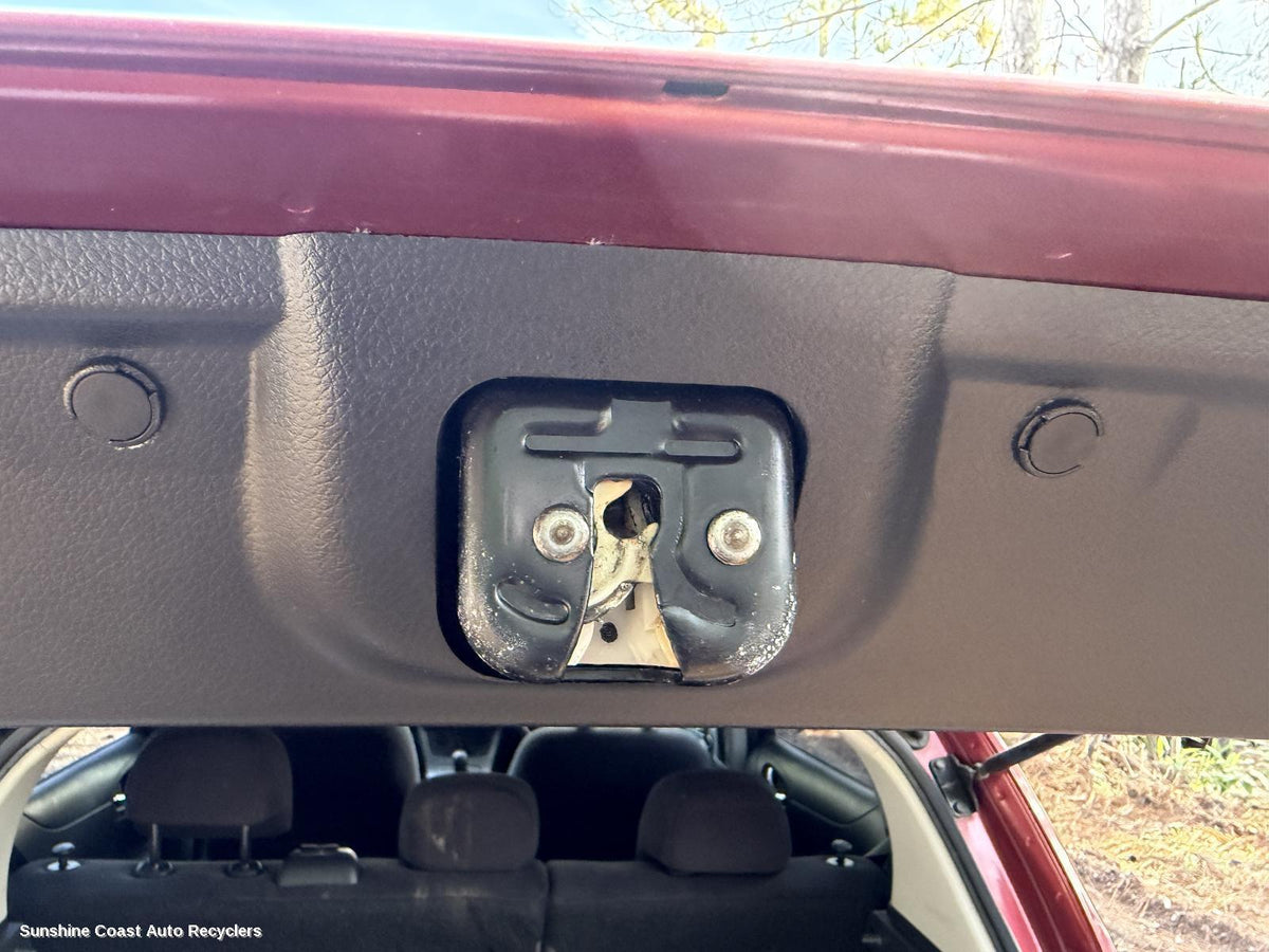 2013-2016 Nissan Pulsar Door Boot Gate Lock