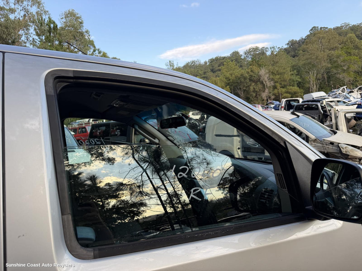2011-2014 Nissan Navara Right Front Door Window