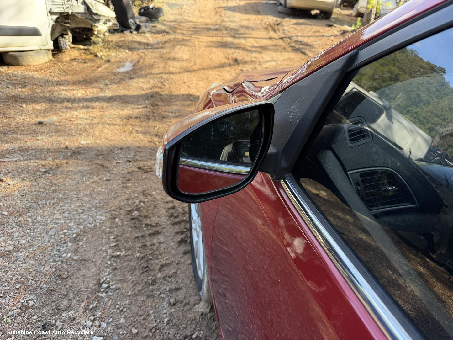 2013-2016 Nissan Pulsar Left Door Mirror
