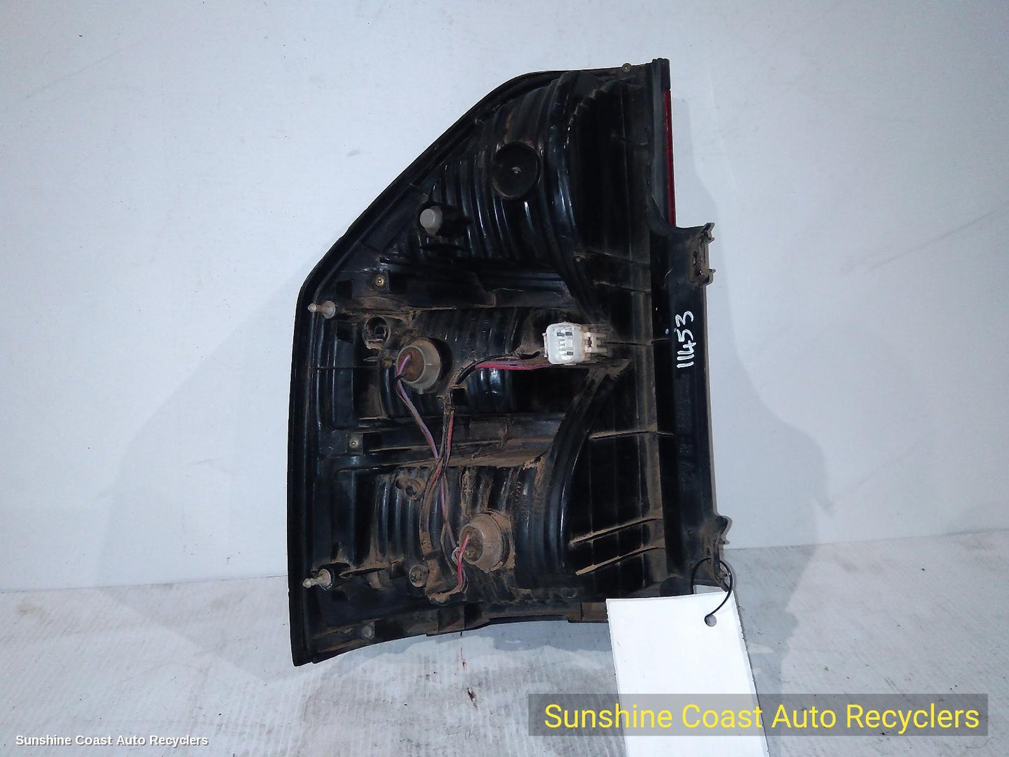2001 Mitsubishi Pajero Right Taillight