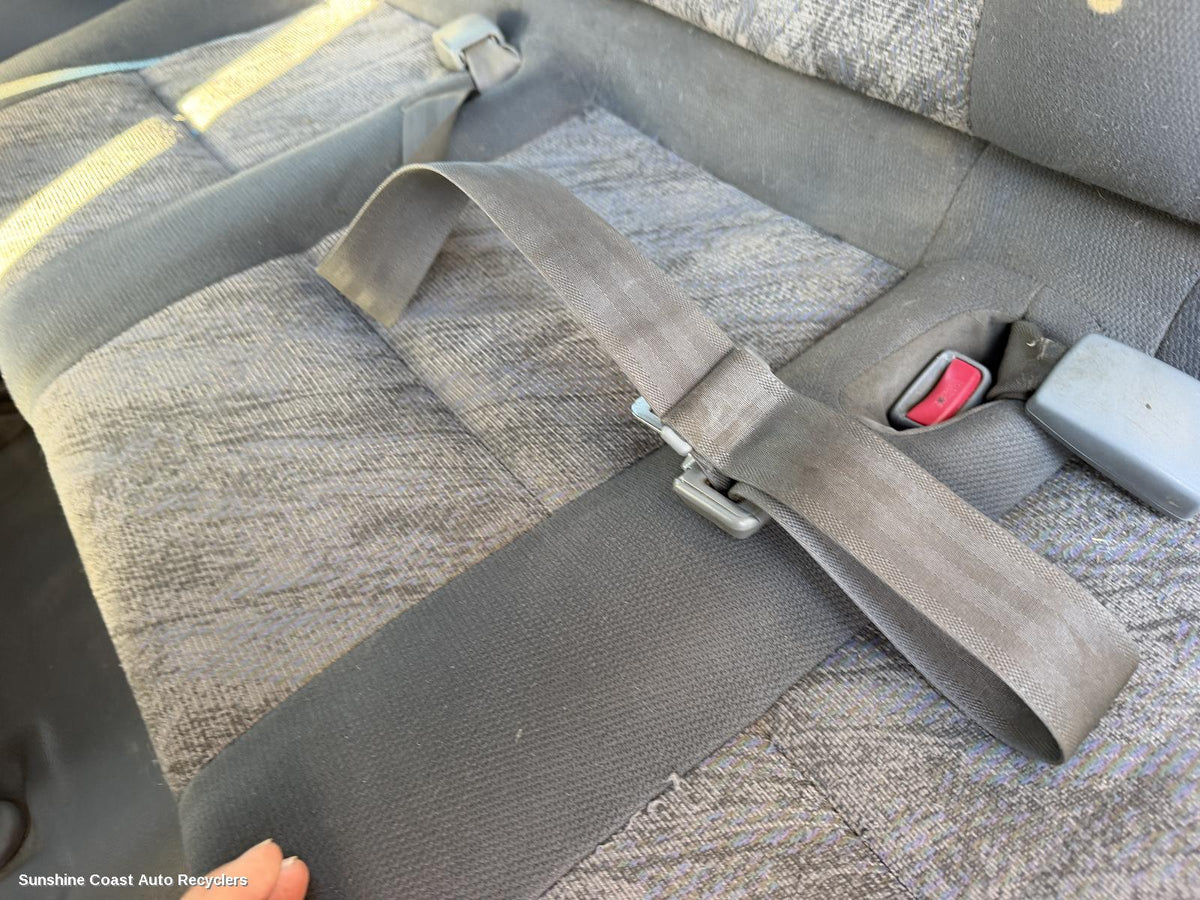 1998-2007 Toyota Landcruiser Seatbelt Stalk
