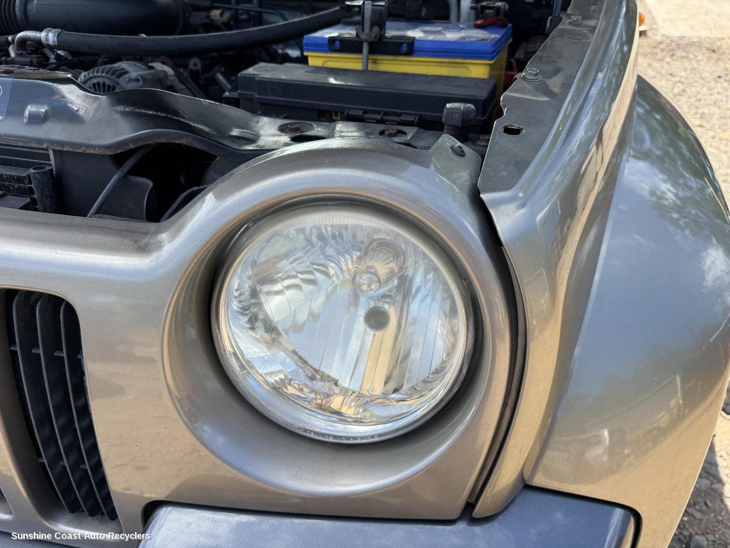 2004 Jeep Cherokee Left Headlamp