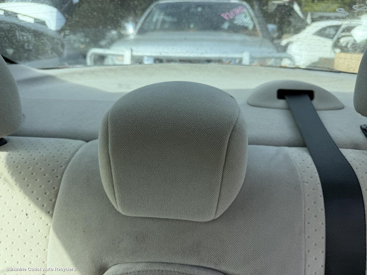 2001-2005 Ford Focus Headrest