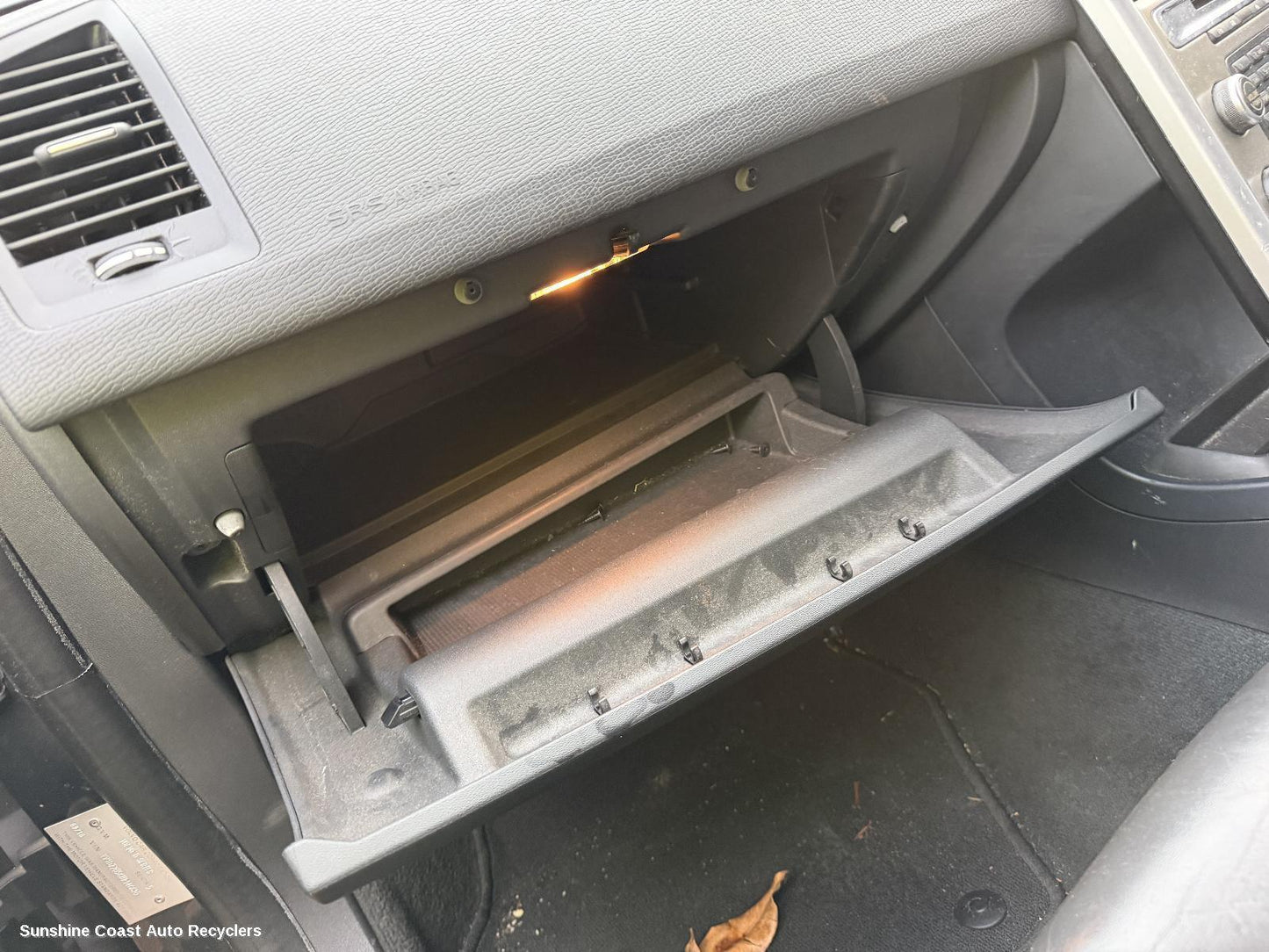 2009-2017 Volvo Xc60 Glove Box