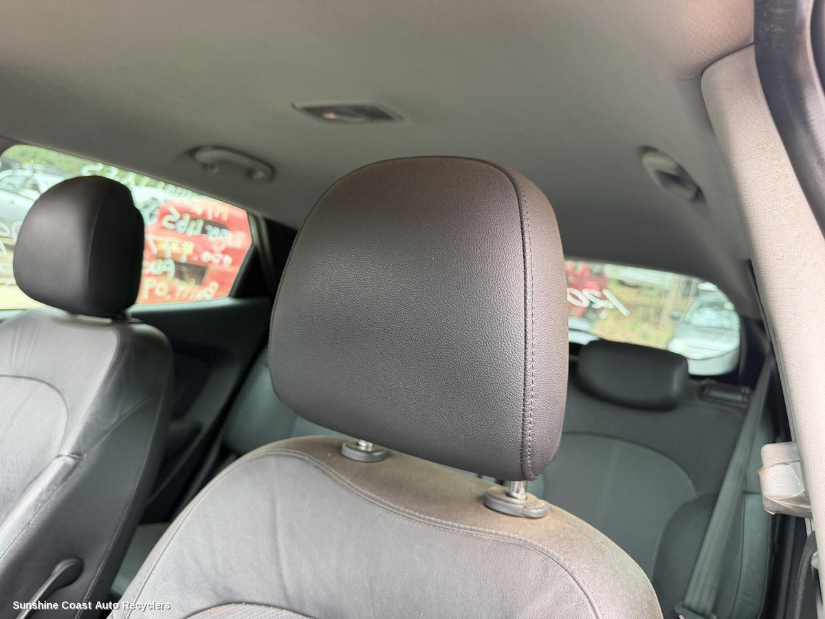 2013-2016 Hyundai Ix35 Headrest