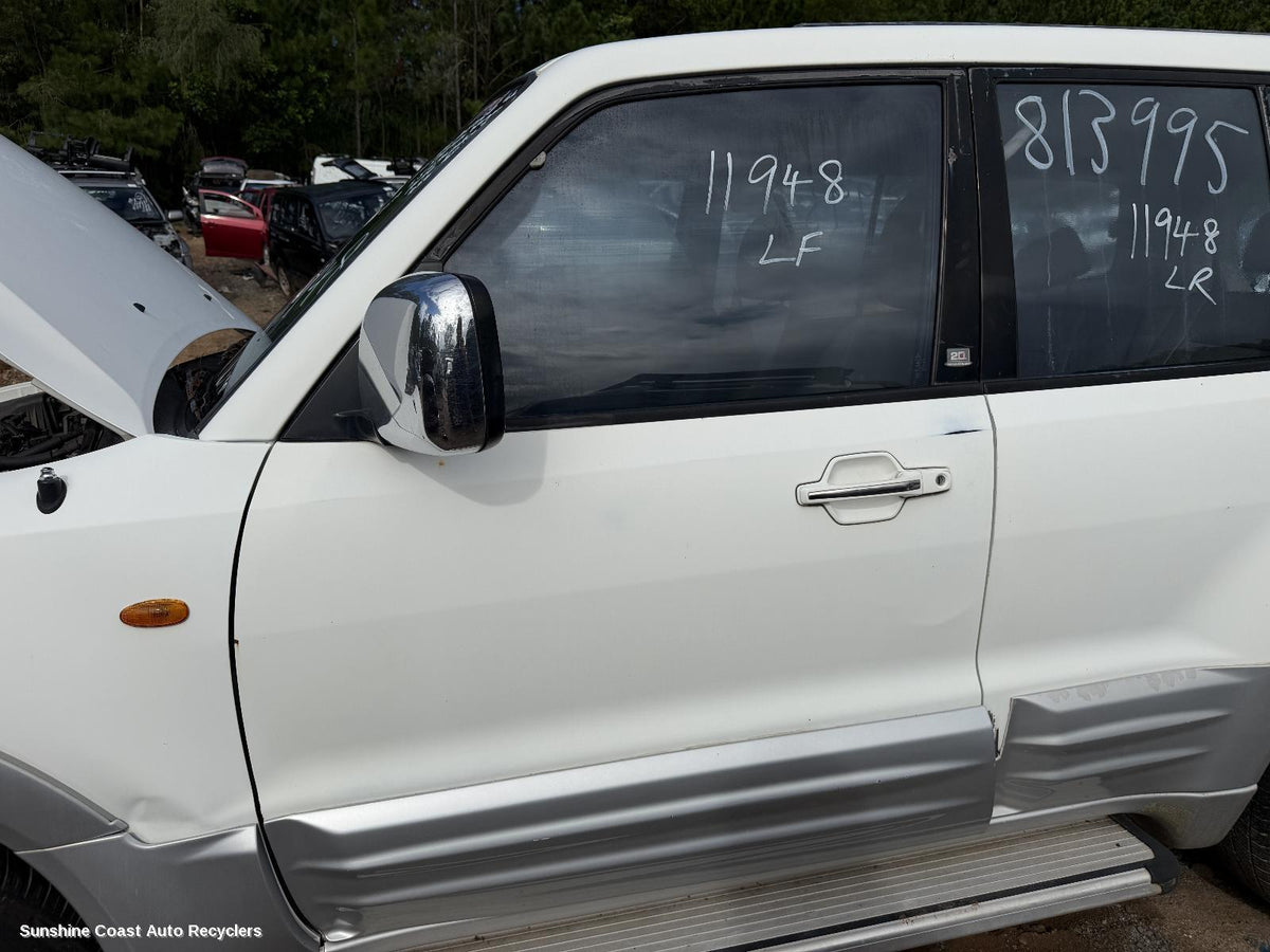 2000-2006 Mitsubishi Pajero Left Front Door Window