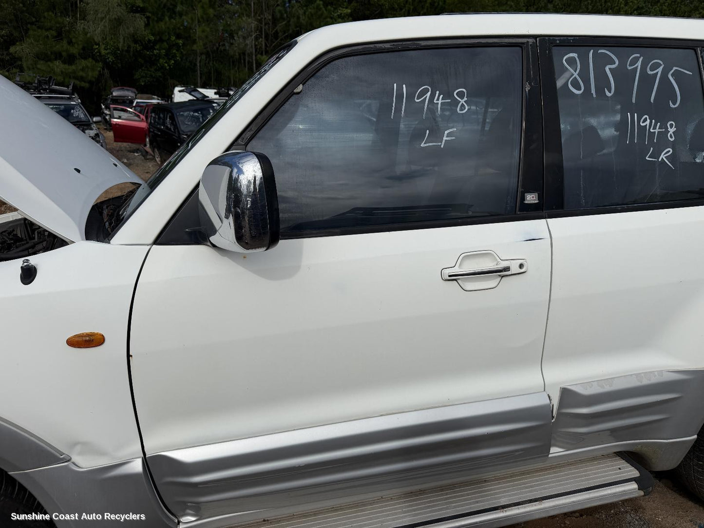 2000-2006 Mitsubishi Pajero Left Front Door Window