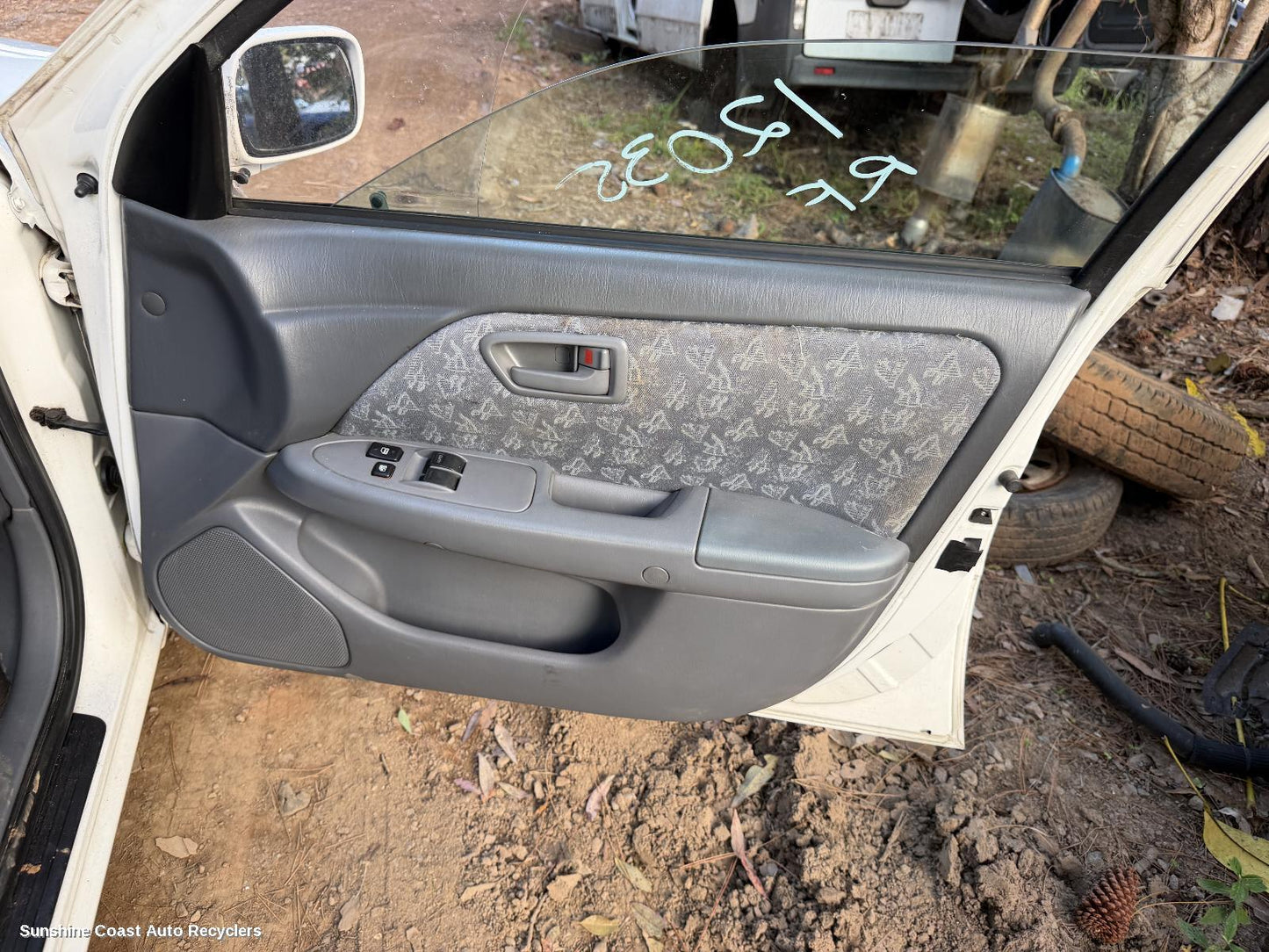 1997-2002 Toyota Camry Door Handle