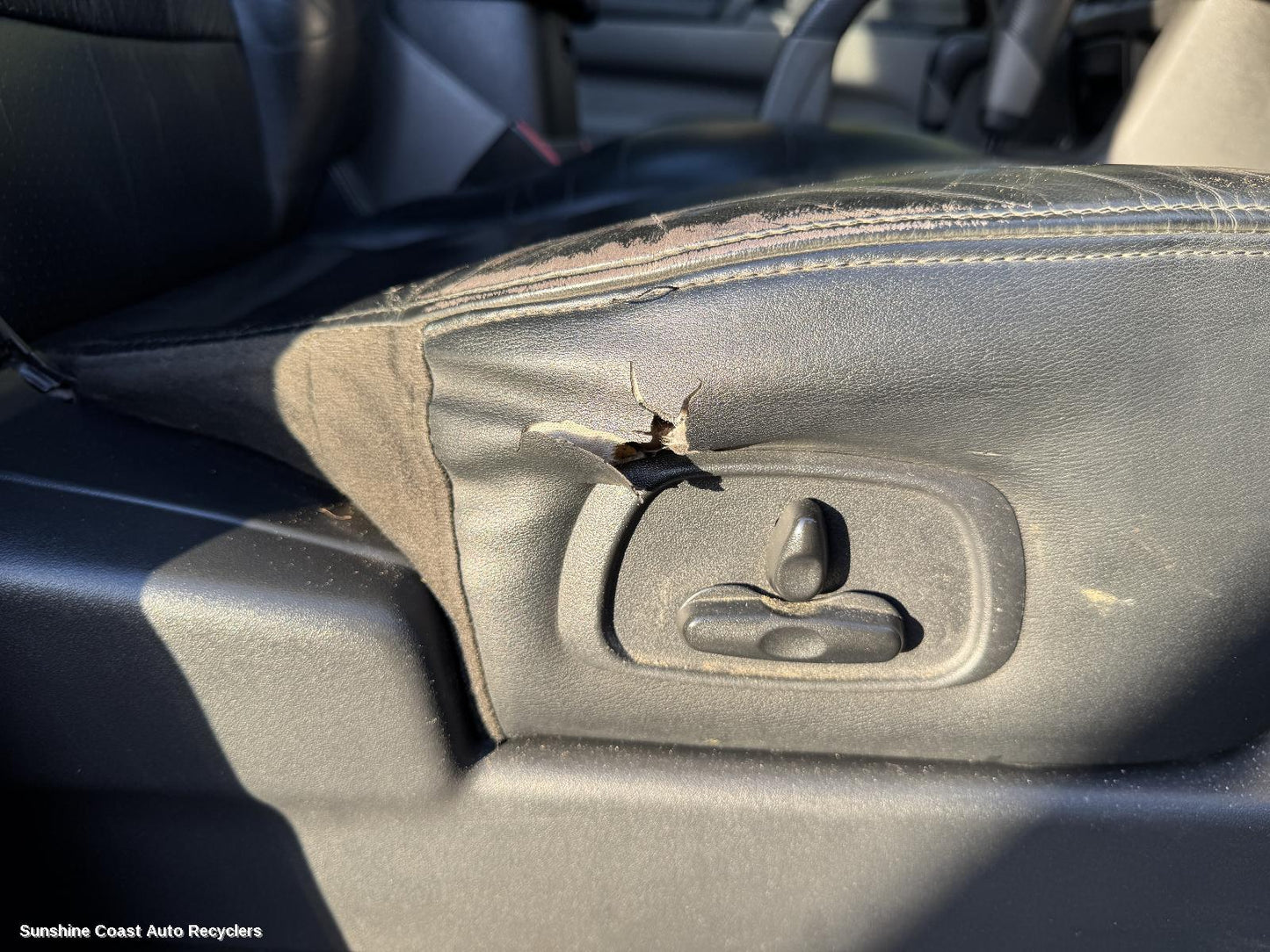 2002 Mitsubishi Pajero Front Seat