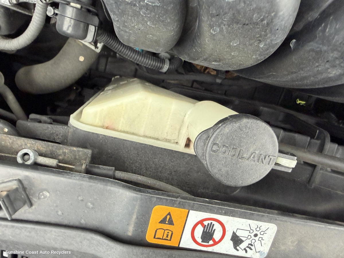 2012-2017 Hyundai I30 Overflow Bottle