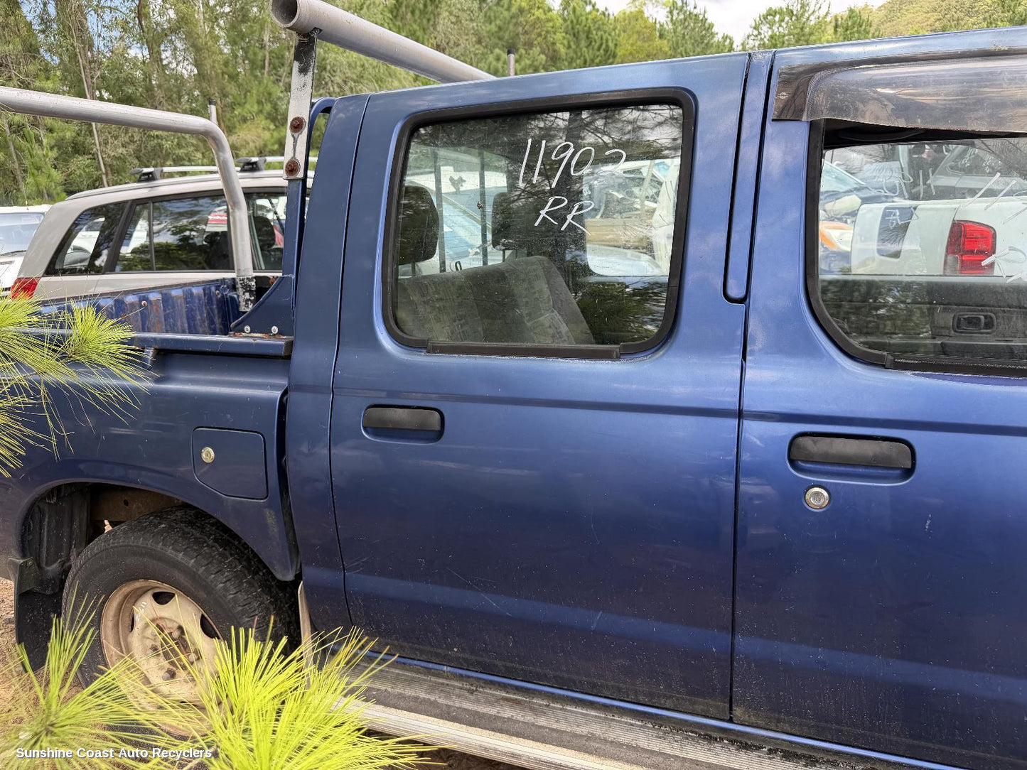 2001 Nissan Navara Door Handle