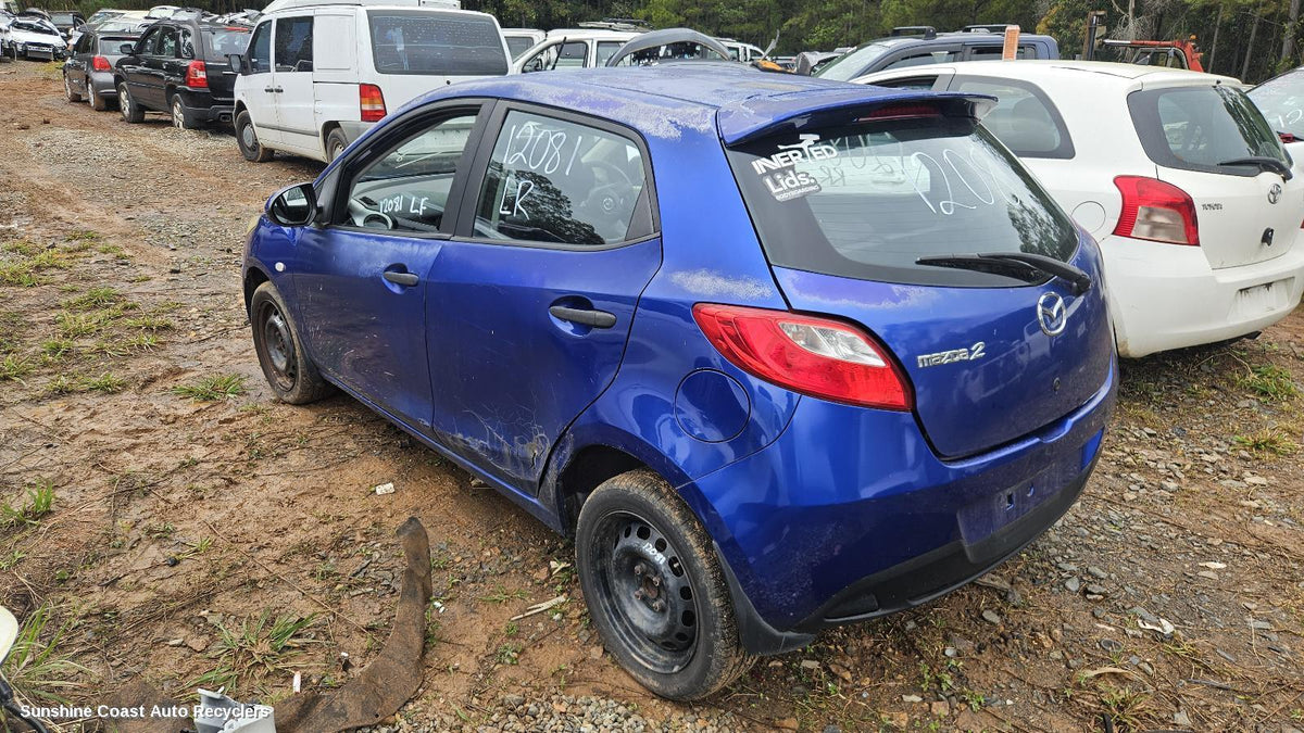 2007-2014 Mazda 2 Fuel Door   Filler