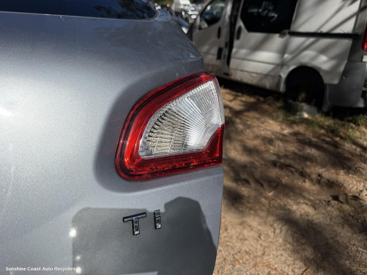 2010-2014 Nissan Dualis Rear Garnish