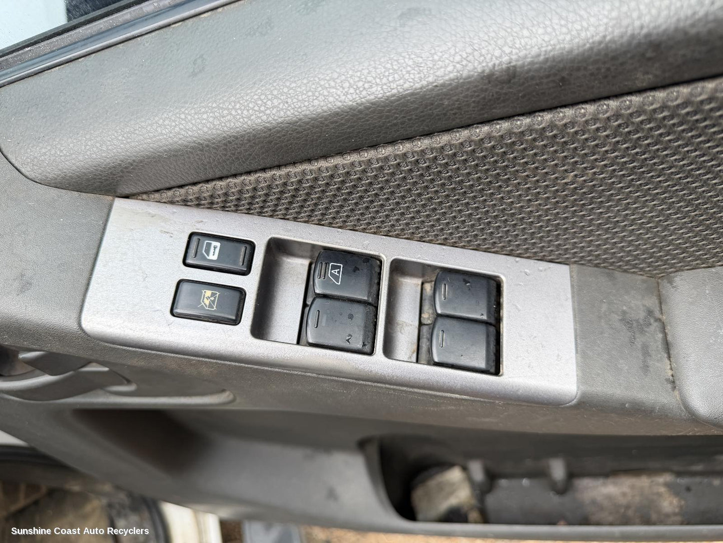 2011 Nissan Navara Pwr Dr Wind Switch