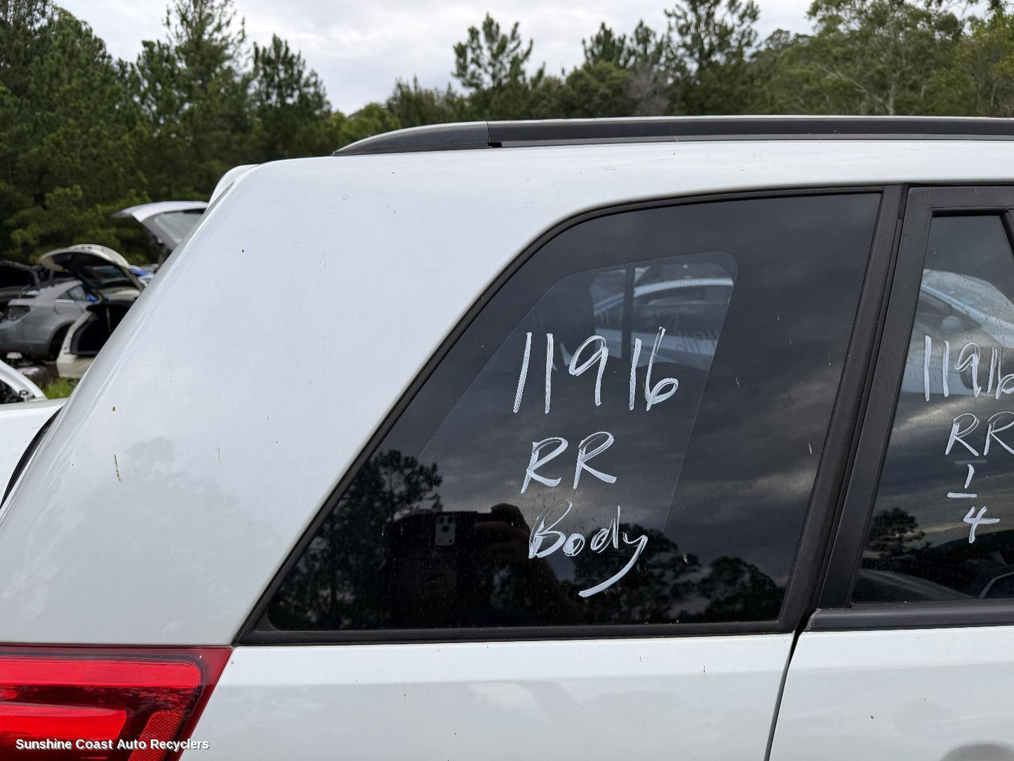 2013 Suzuki Vitara Right Rear Side Glass