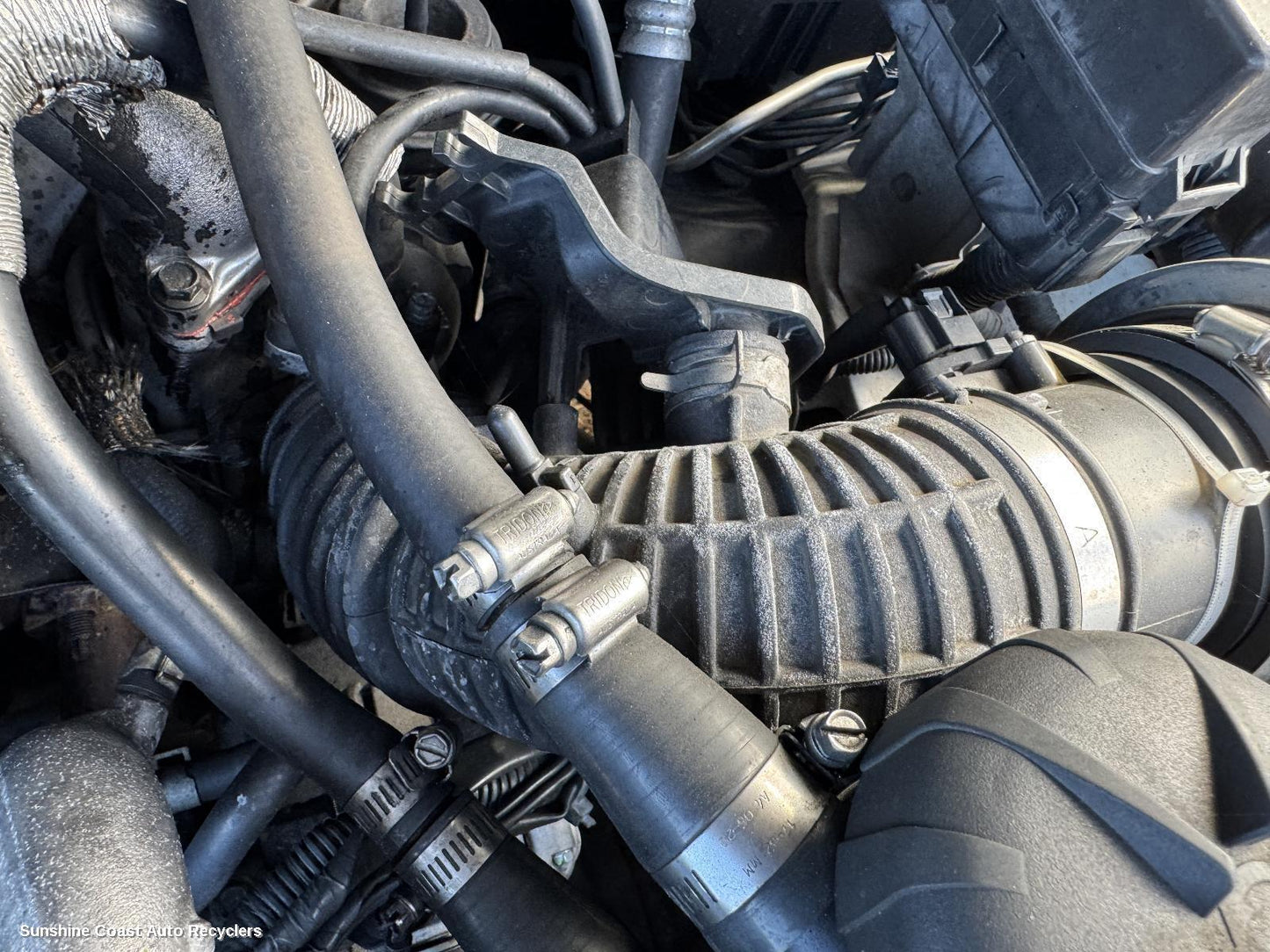 2010-2015 Nissan Navara Air Cleaner Duct Hos