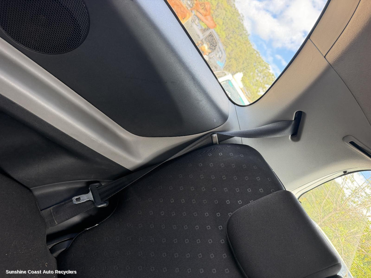 2005-2011 Toyota Yaris Seatbelt Stalk
