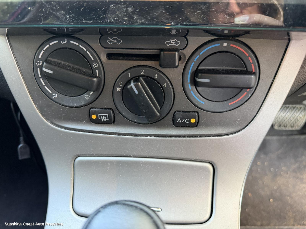 2013-2016 Nissan Pulsar Ashtray