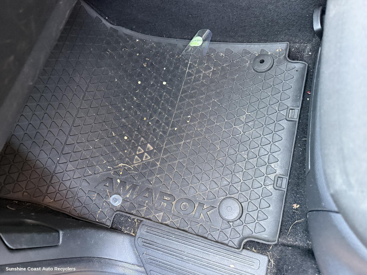 2011-2022 Volkswagen Amarok Floor Mats