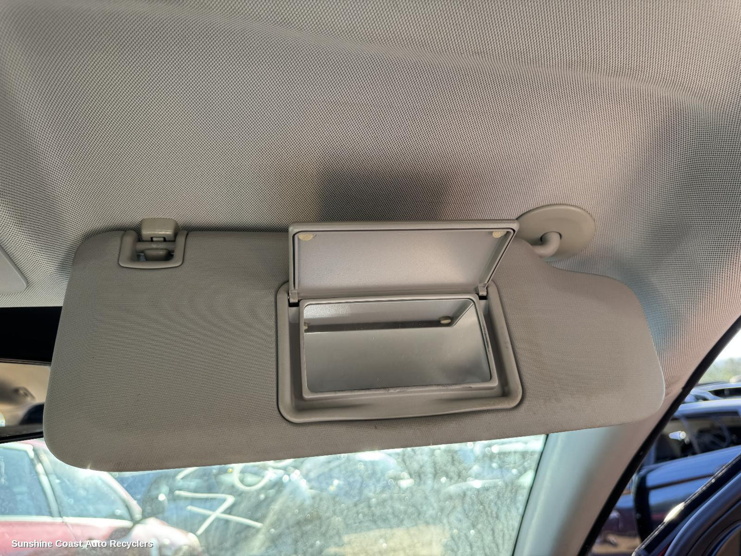 2014 Holden Cruze Sunvisor
