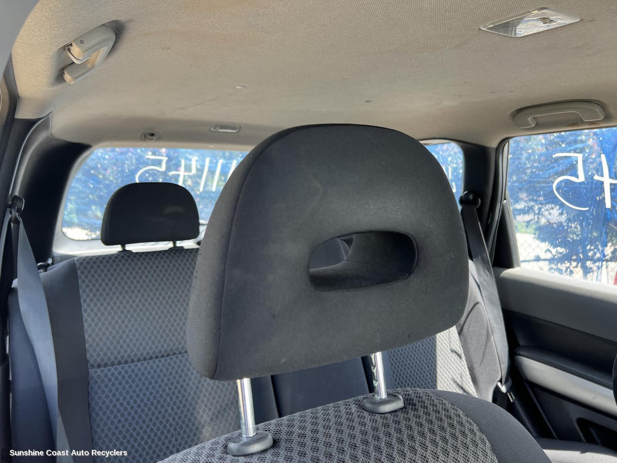 2007-2014 Nissan Xtrail Headrest