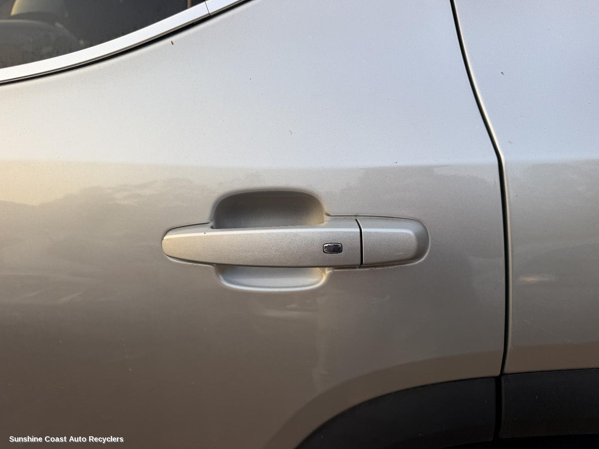 2018-2020 Holden Acadia Door Handle