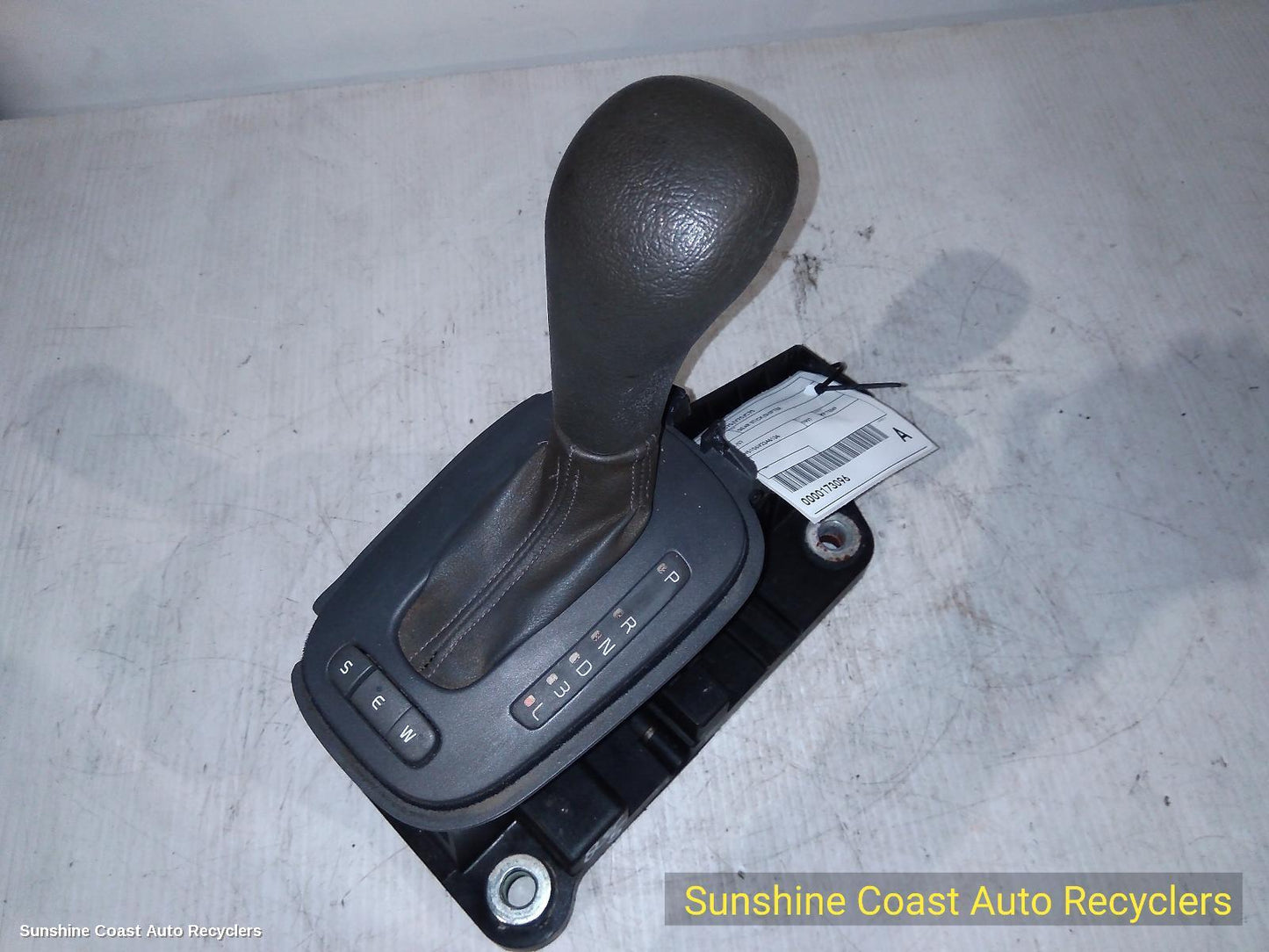 1997 Volvo S70/v70/c70 Gear Stick Shifter
