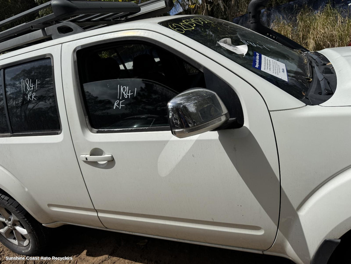 2005-2013 Nissan Pathfinder Right Front Door