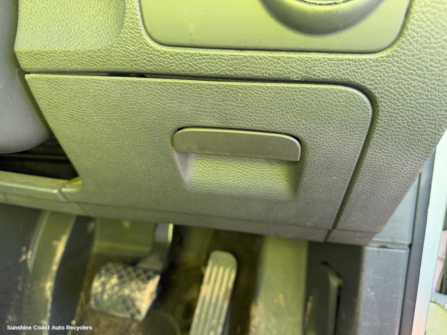 2004-2009 Volkswagen Golf Glove Box