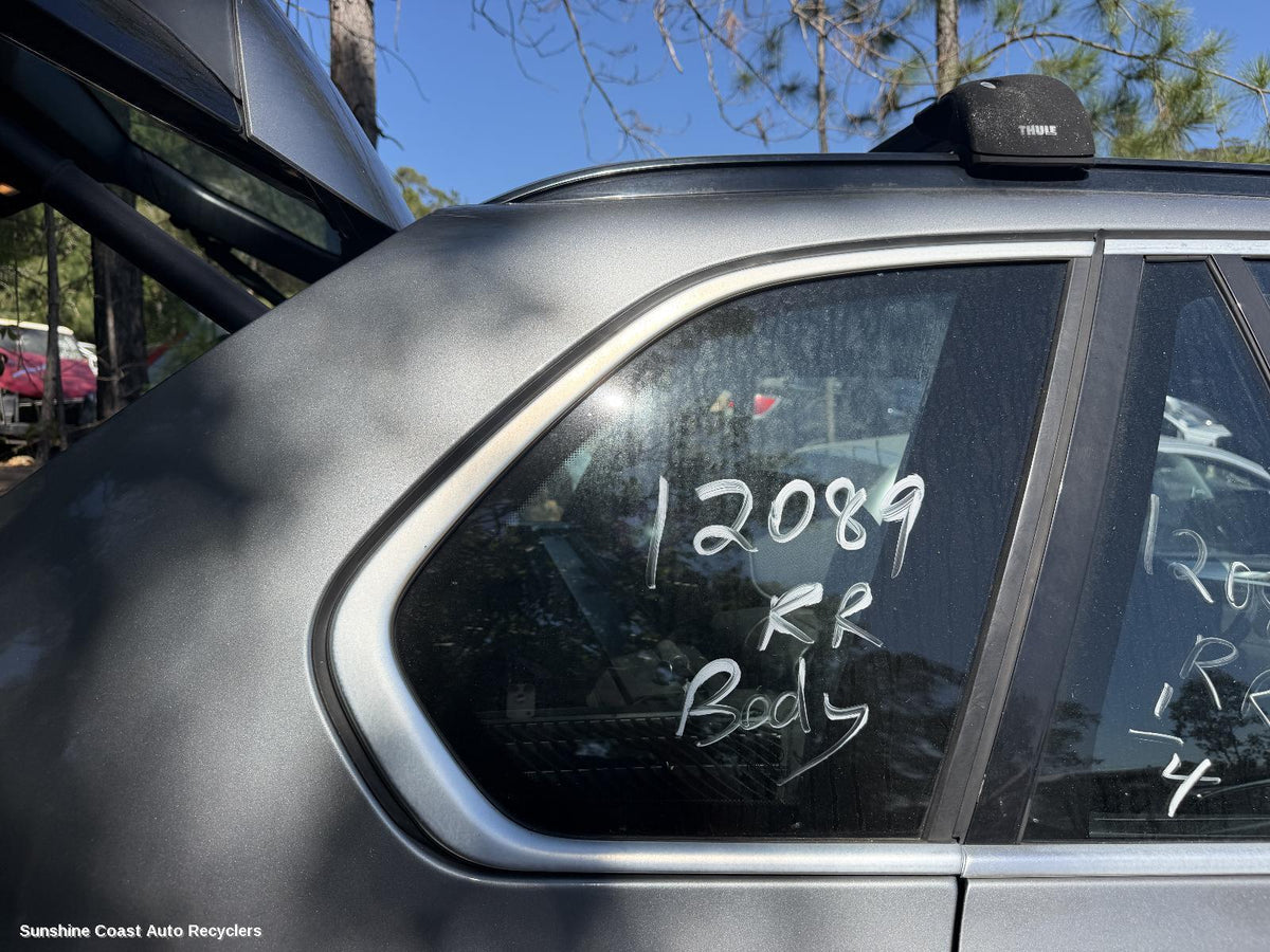 2006-2013 Bmw X5 Right Rear Side Glass