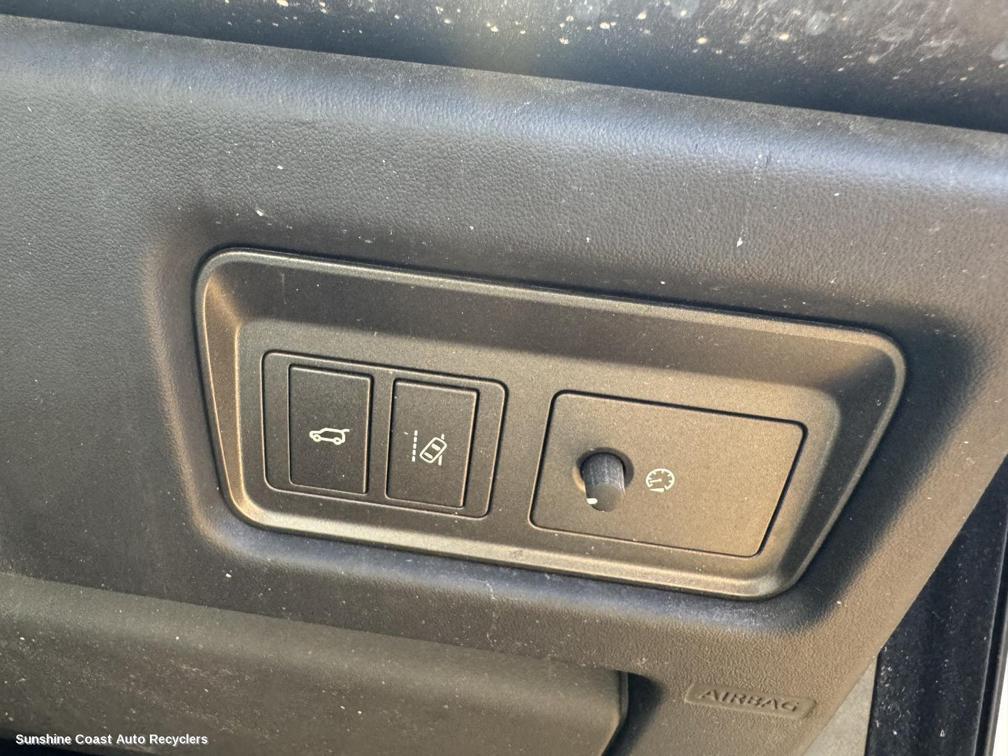 2016 Land Rover Rangerover Evoque Misc Switch Relay