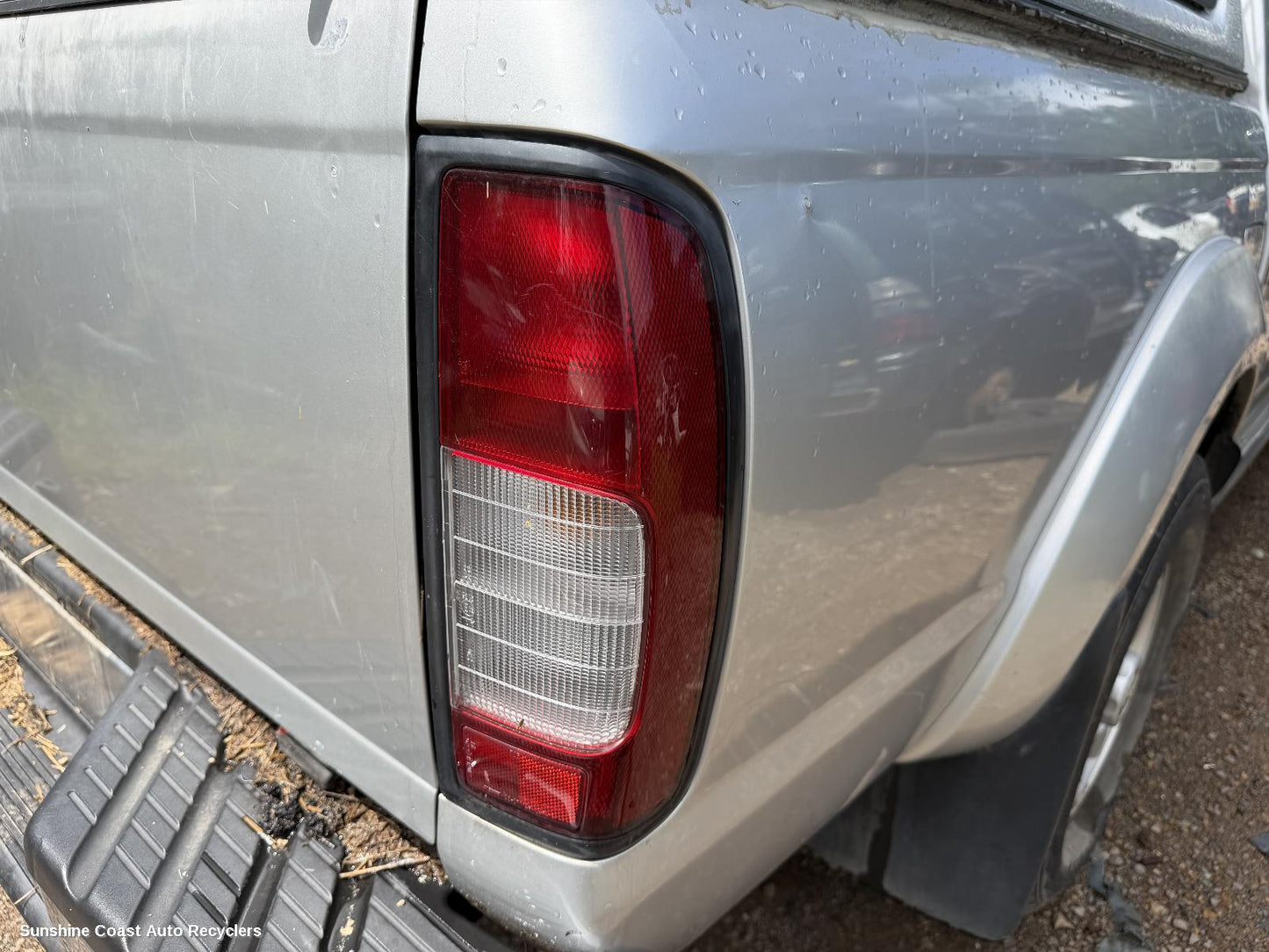 2008-2015 Nissan Navara Right Taillight