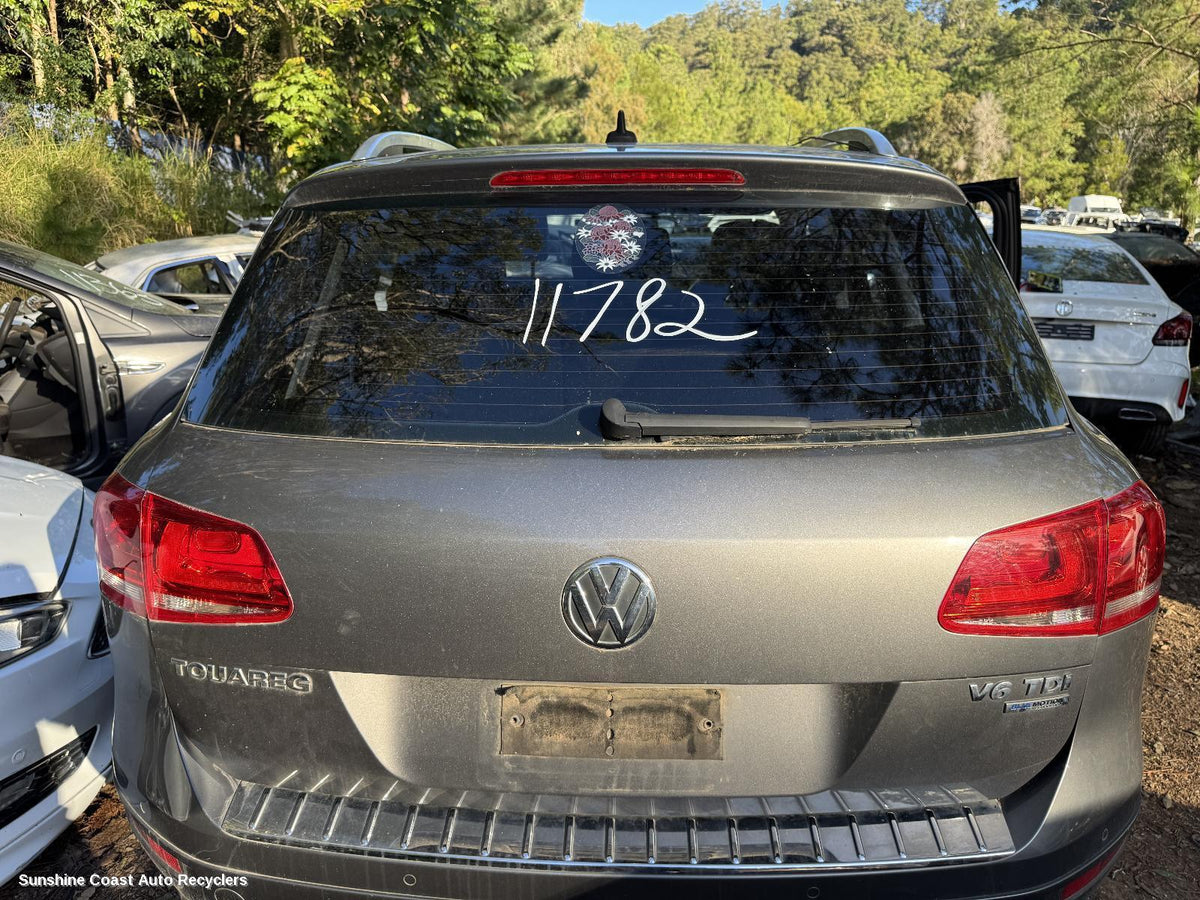 2010-2018 Volkswagen Touareg High Level Stoplight