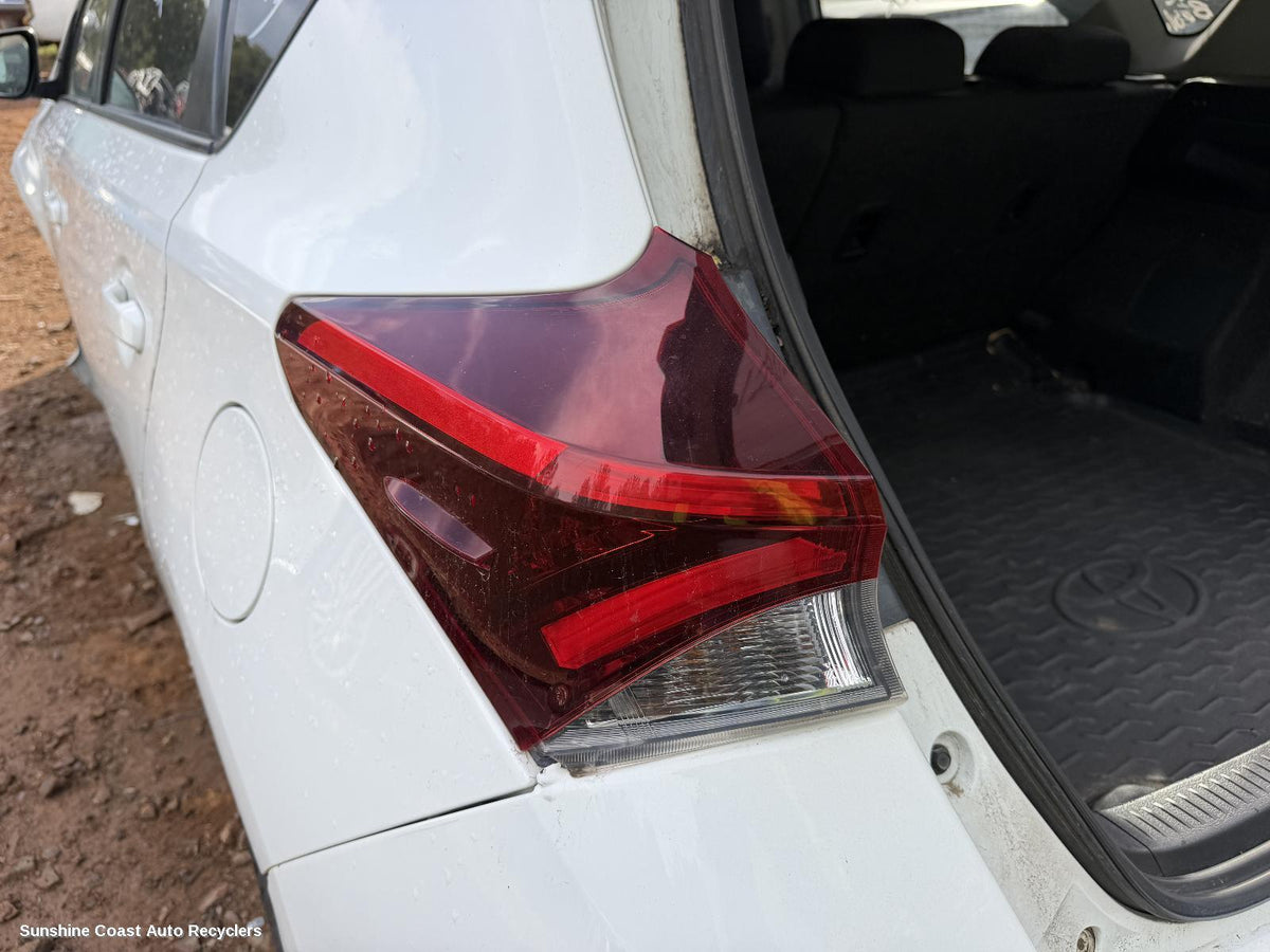 2015-2018 Toyota Corolla Left Taillight