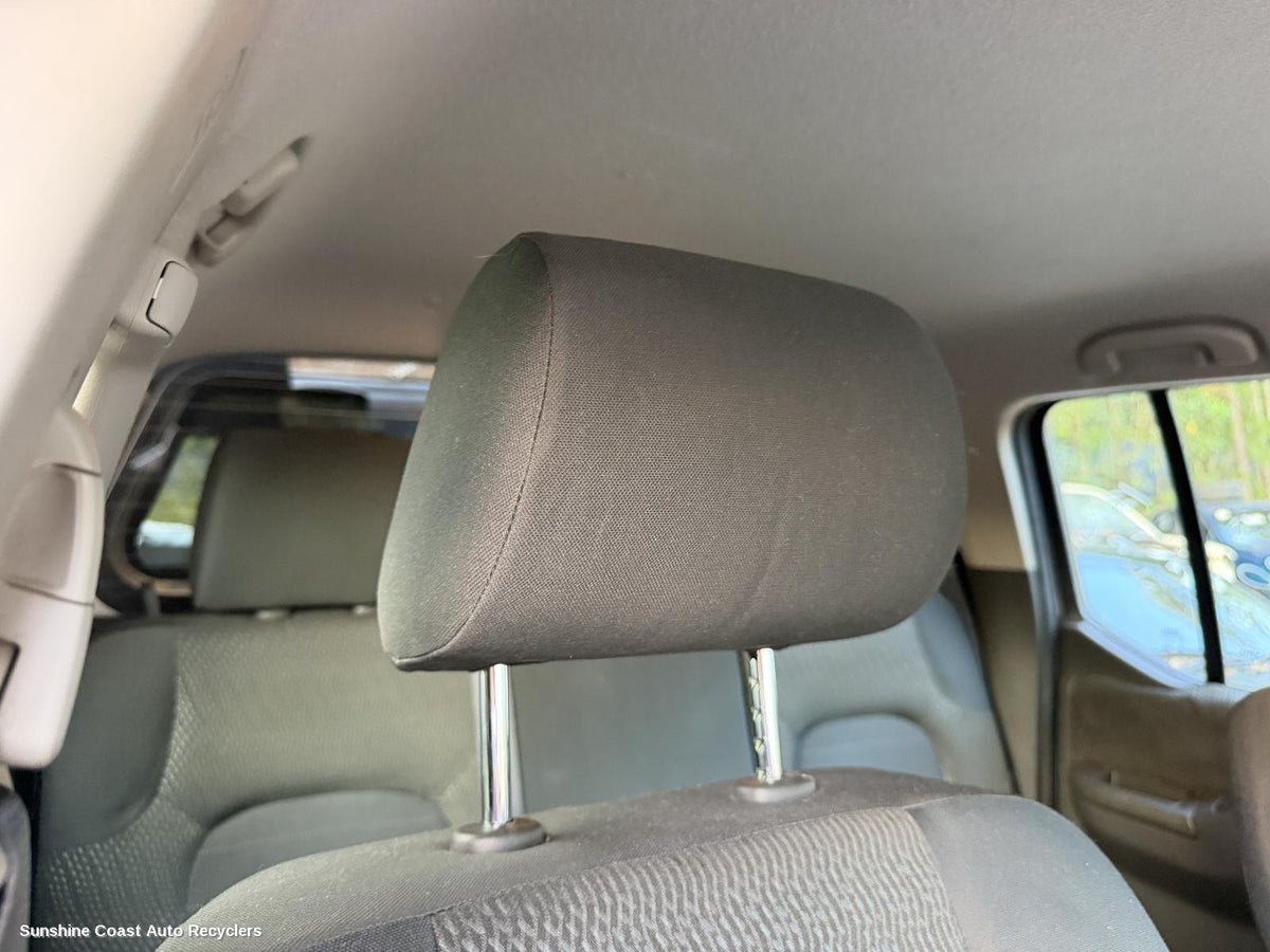 2005-2015 Nissan Navara Headrest