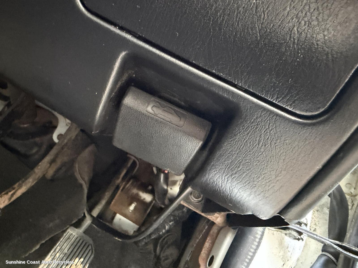 2001-2015 Nissan Navara Bonnet Release