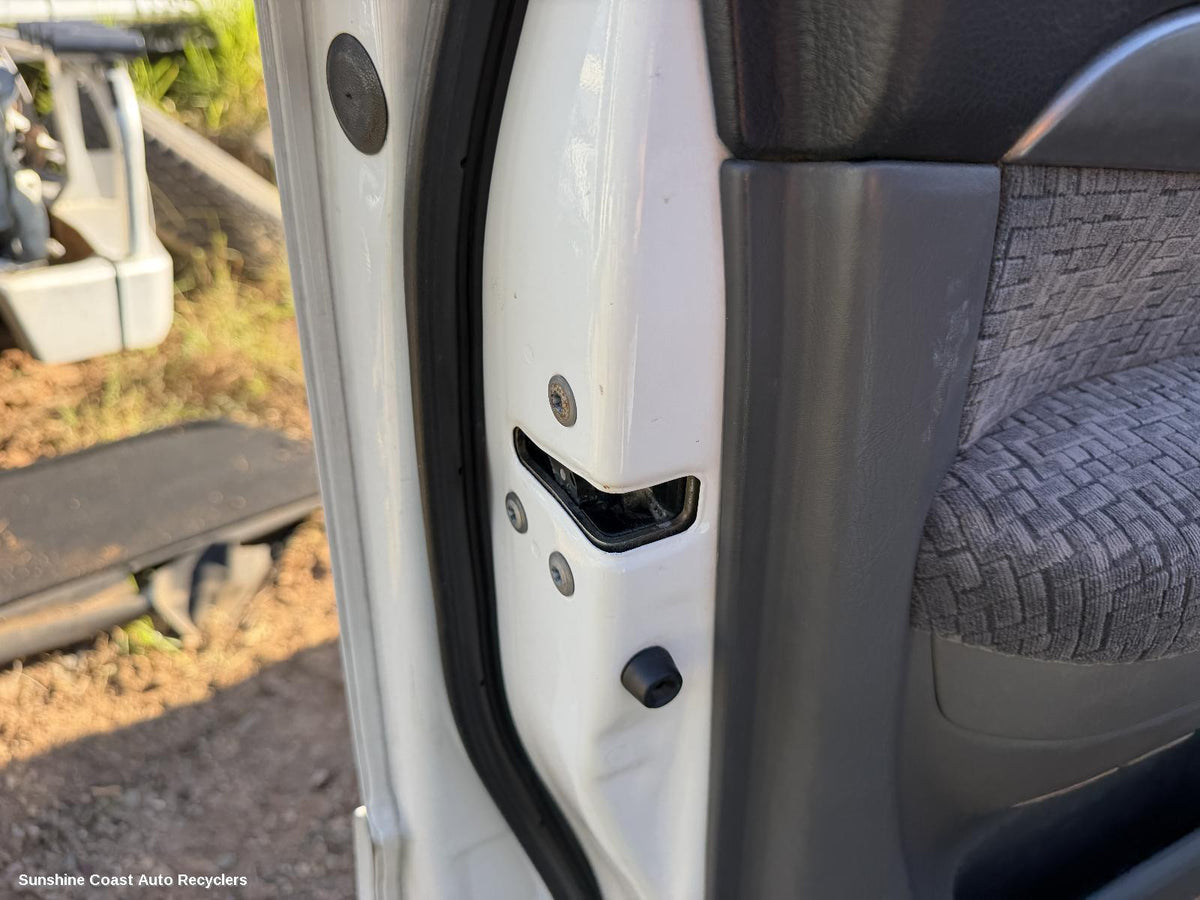 2003-2009 Toyota Prado Door Boot Gate Lock