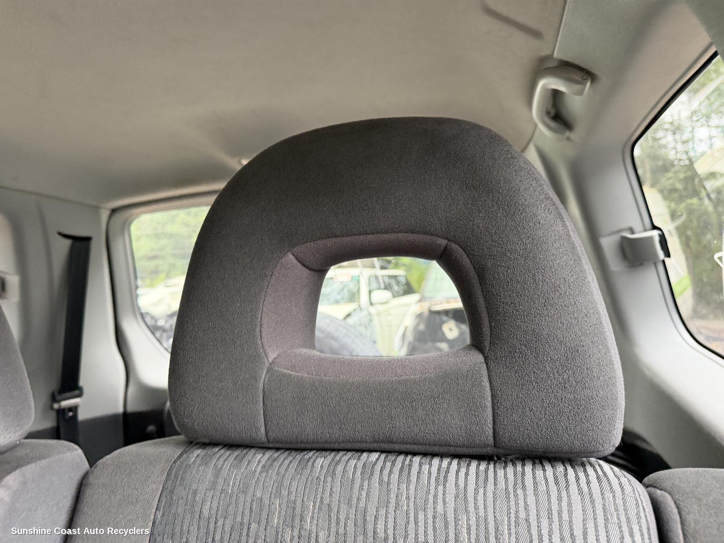 2000-2006 Mitsubishi Pajero Headrest