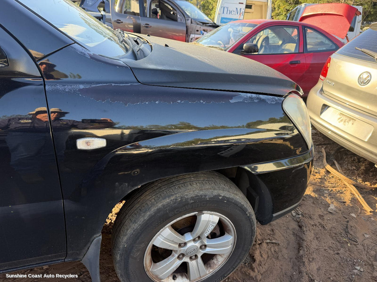 2004-2010 Kia Sportage Right Guard