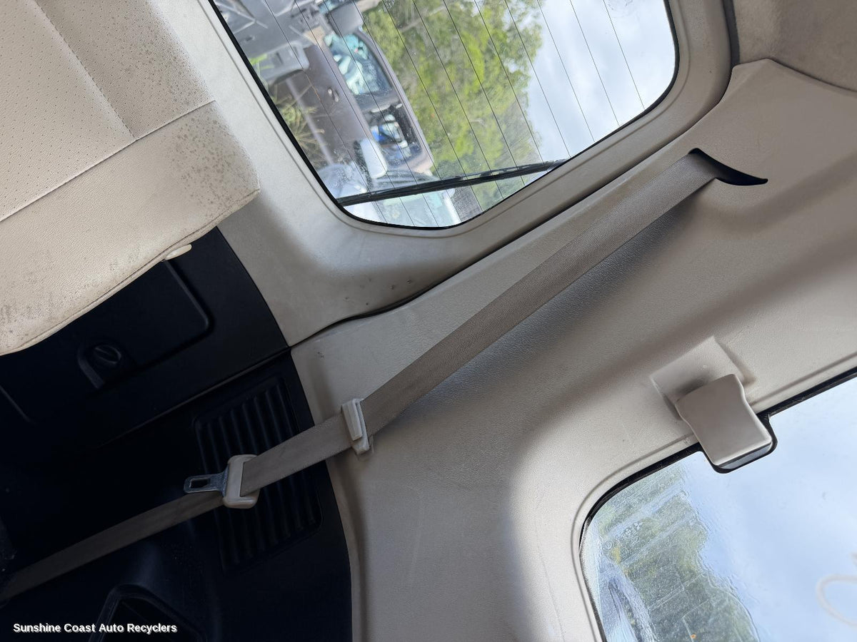 2000-2002 Mitsubishi Pajero Seatbelt Stalk
