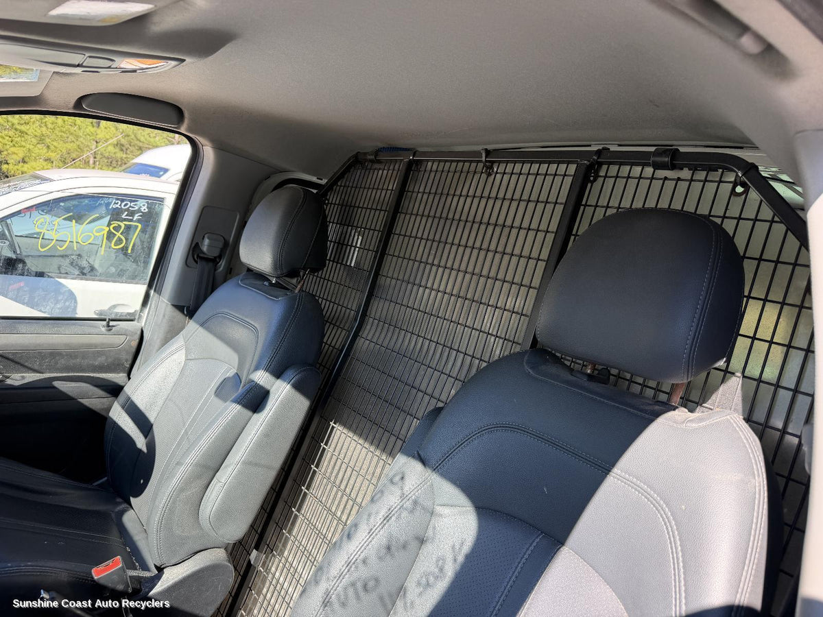 2015-2025 Ldv G10 Cargo Barrier