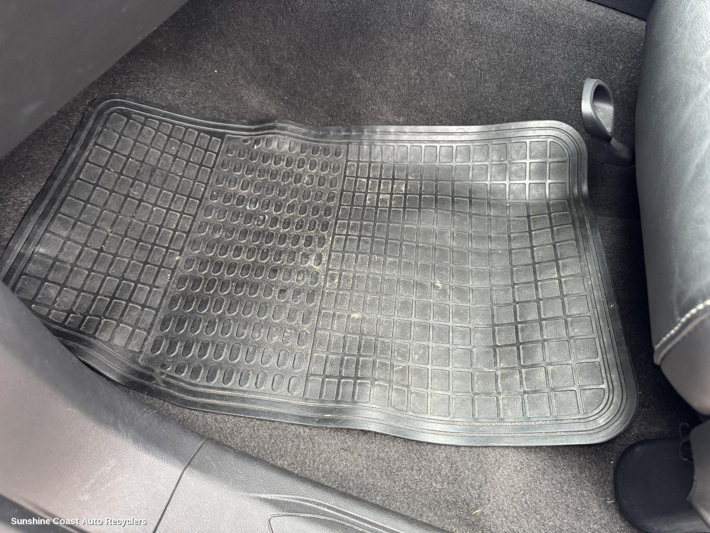 2022 Ldv D90 Floor Mats