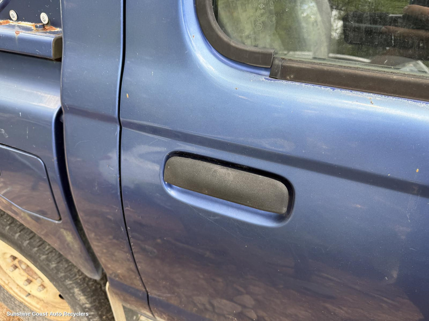 2001 Nissan Navara Door Handle