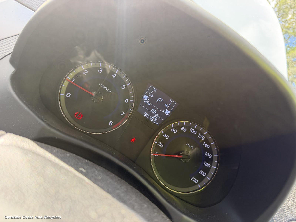 2011-2019 Hyundai Accent Instrument Cluster
