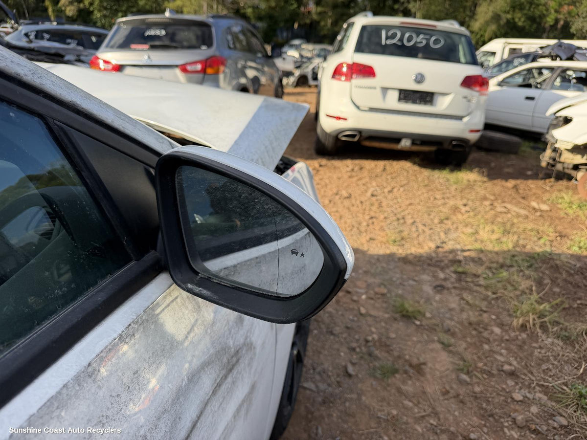 2017-2020 Holden Commodore Right Door Mirror