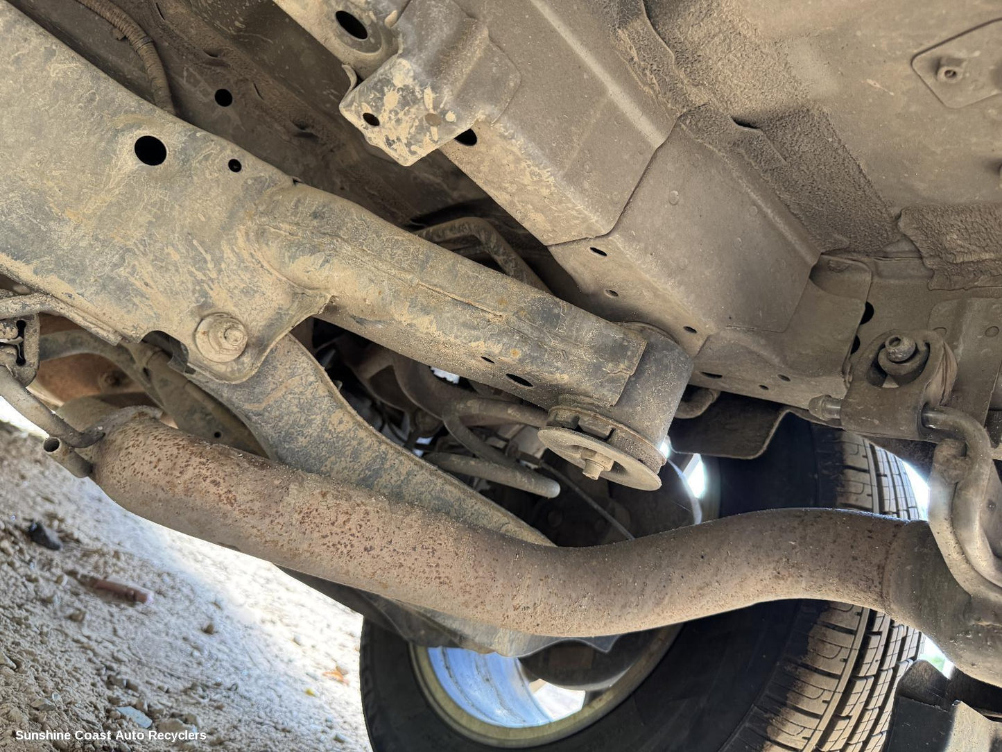 2016 Nissan Pathfinder Right Rear Trailing Arm