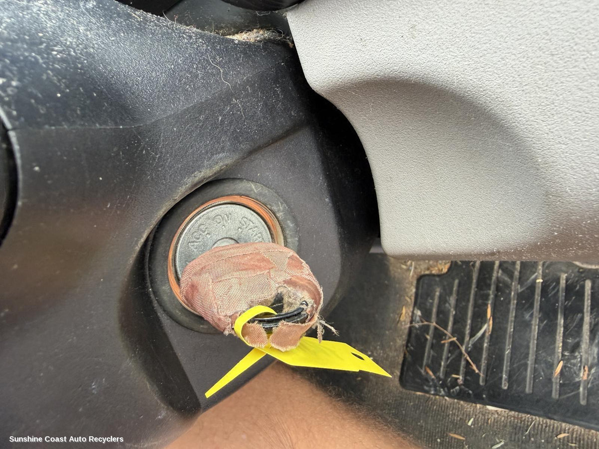 2006-2009 Mitsubishi Triton Ignition W  Key